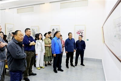 咸寧市美術館·董繼寧美術館揭牌 紅綢輕落文脈興