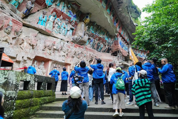 重慶大足:石刻傳奇,湖光詩韻